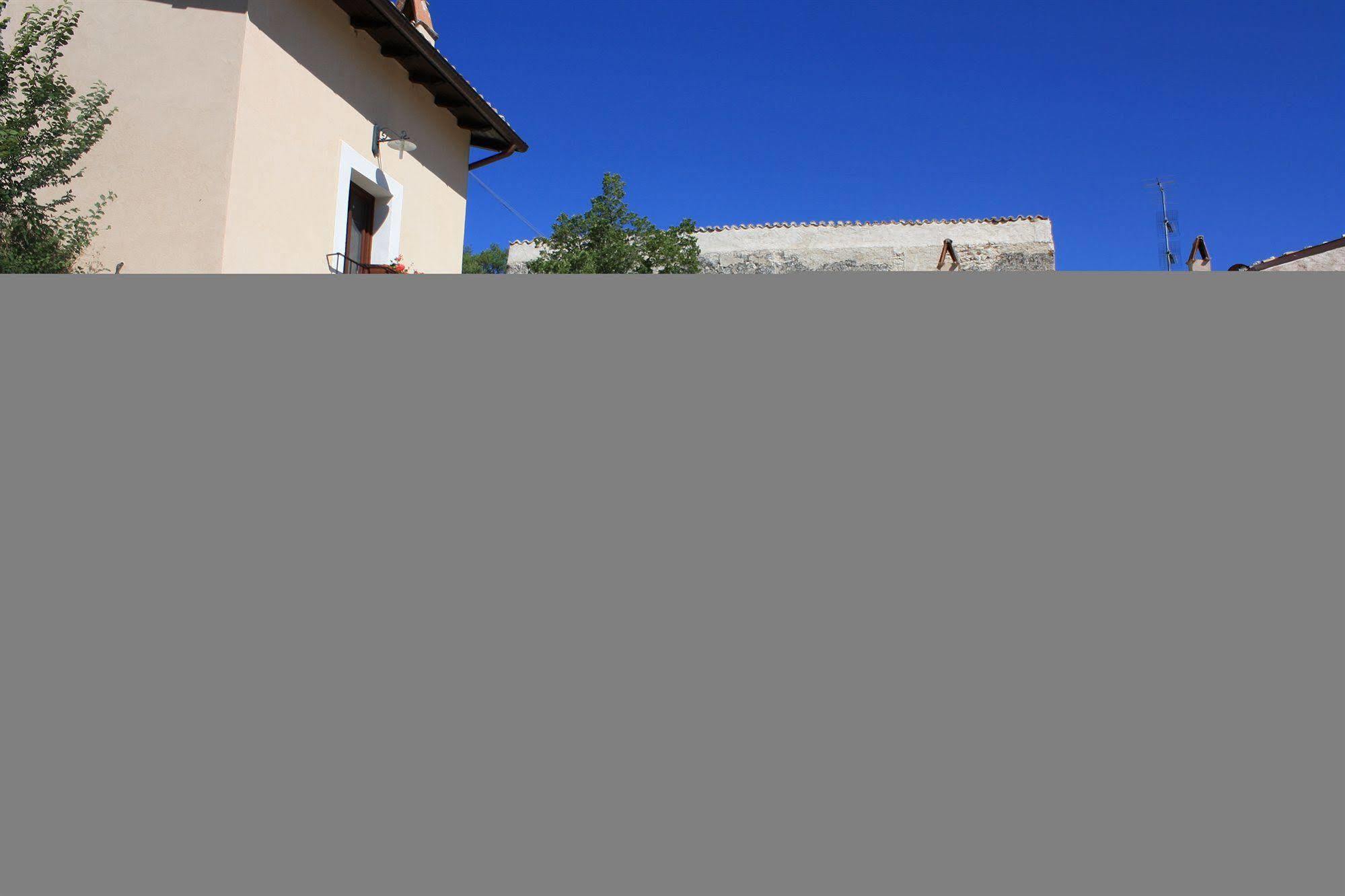 La Casa Su Le Dimore Del Borgo Santo Stefano Di Sessanio Eksteriør bilde
