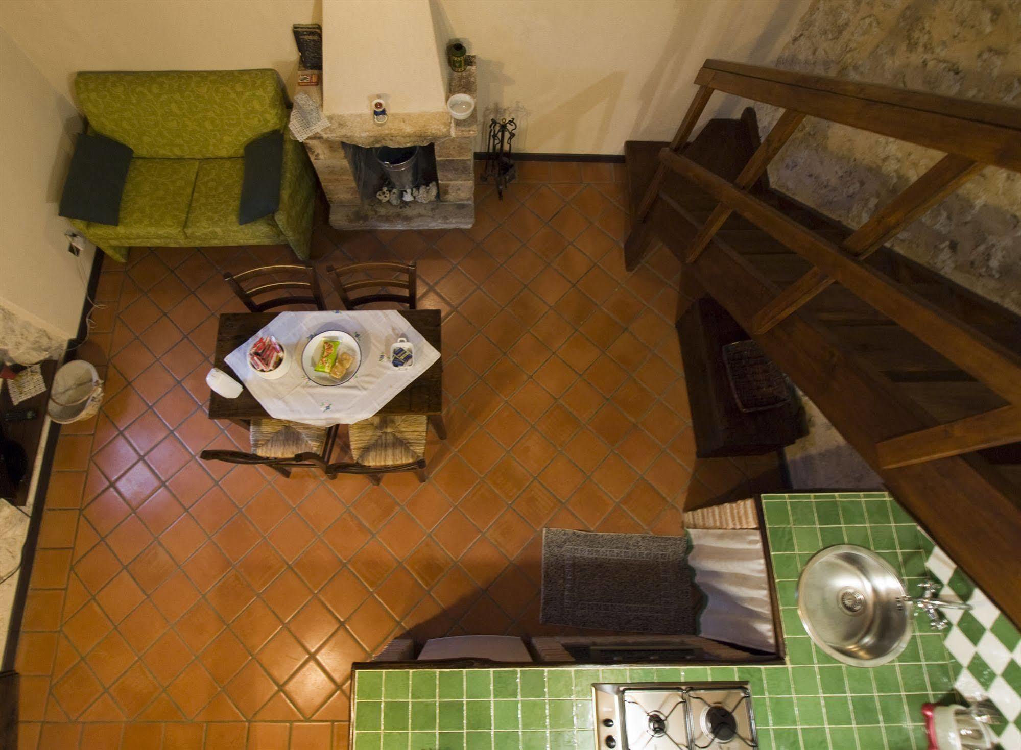 La Casa Su Le Dimore Del Borgo Santo Stefano Di Sessanio Eksteriør bilde